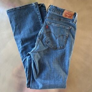 Levi's 725 High Rise Bootcut light wash jeans size 31